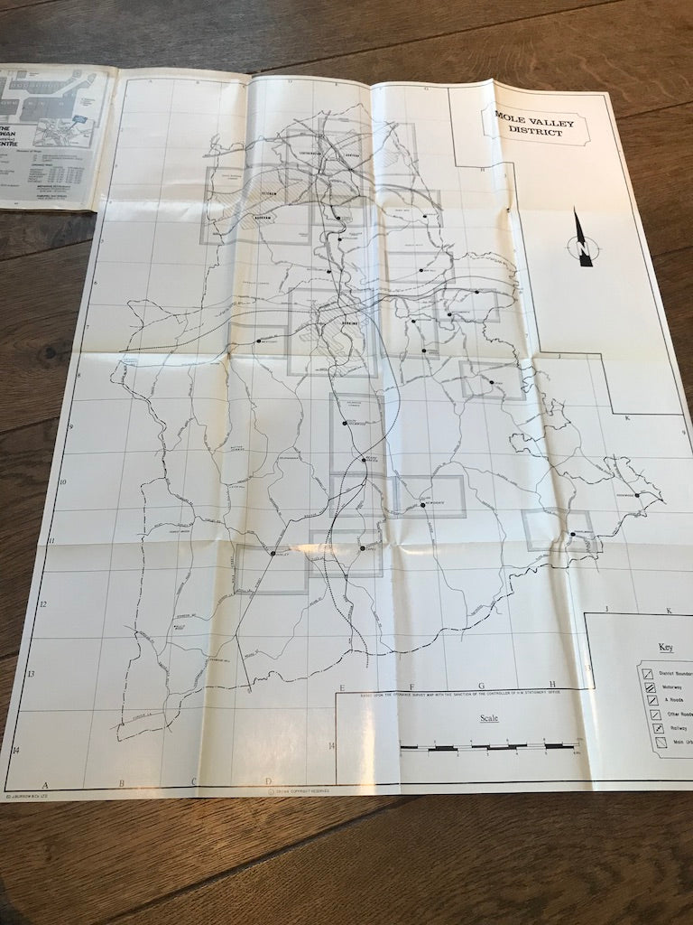 Mole Valley District Council - Official Street Map (1995)